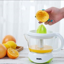 Electrical fruits squeezer