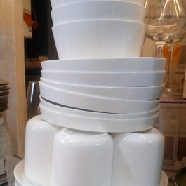 24-Piece Plain White Porcelain Dinnerware Set