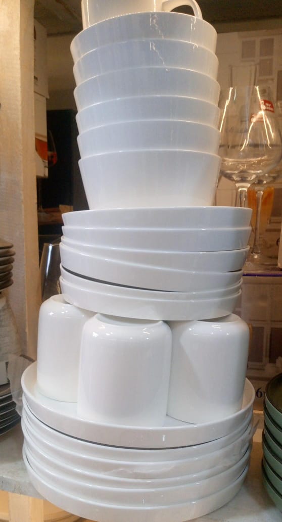 24-Piece Plain White Porcelain Dinnerware Set - Image 2